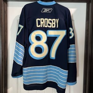 Sidney Crosby winter classic jersey. Adult size Medium